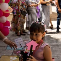 Alumnas desarrollando un proyecto tecnológico